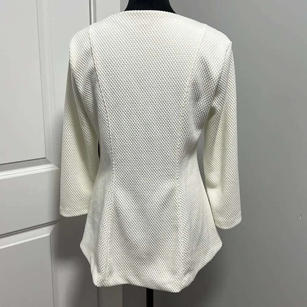 IM NYC ISAAC MIZRAHI white peplum top with textured pattern 3/4 Sleeves size S/P - Picture 3 of 6